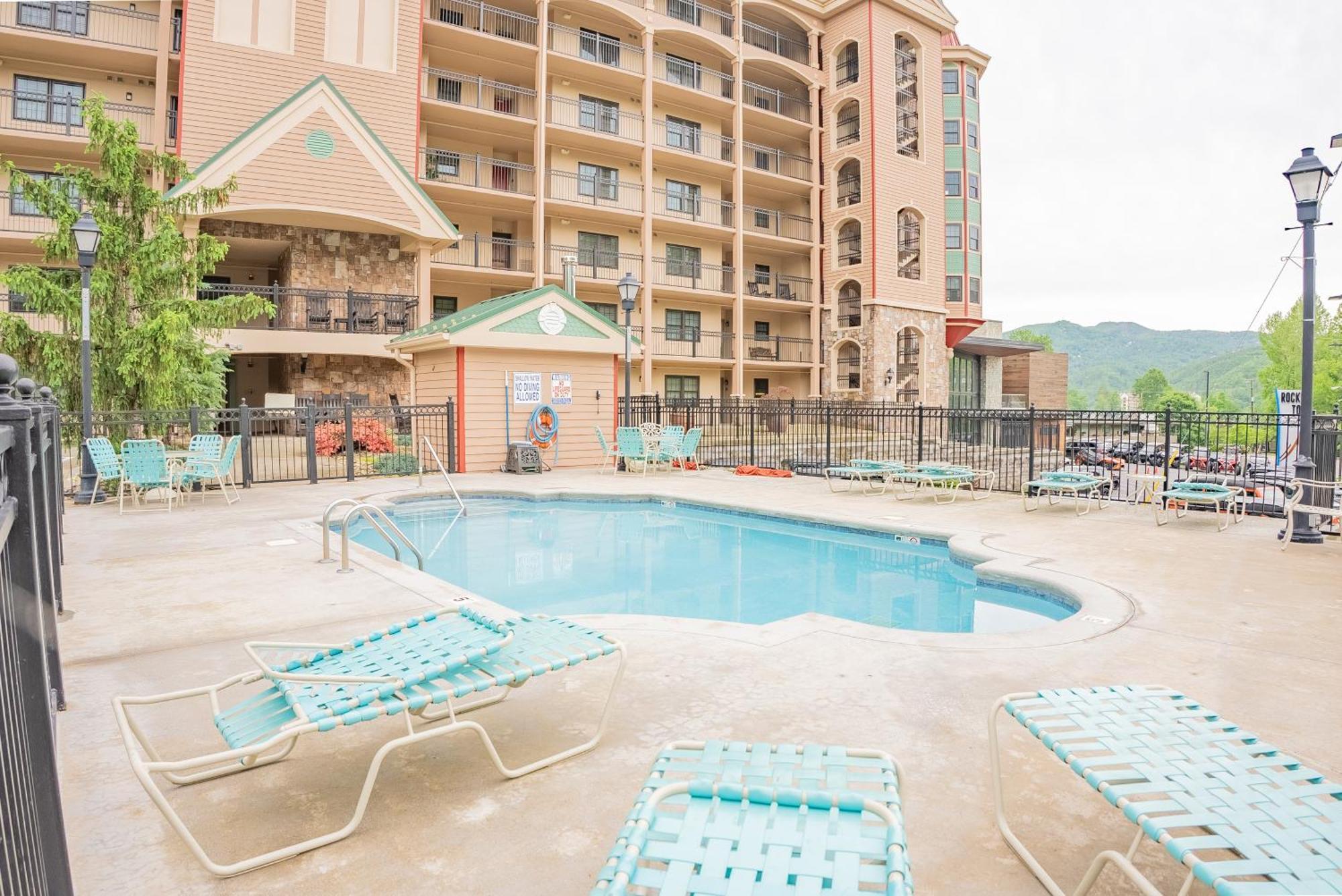 Hébergement de vacances Luxurious Condo, Pool, Fireplace, Hiking