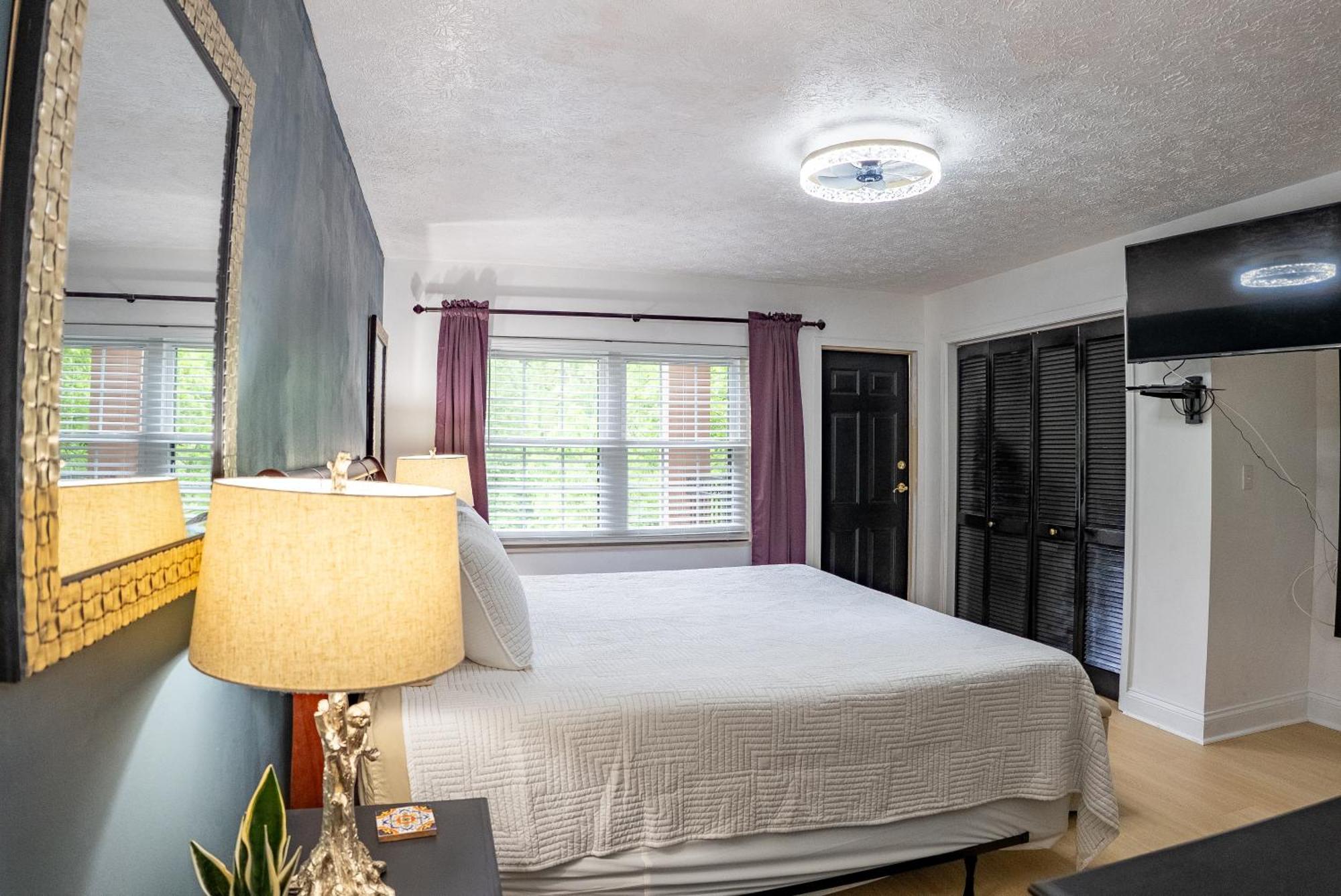 Hébergement de vacances Luxurious Condo, Pool, Fireplace, Hiking *