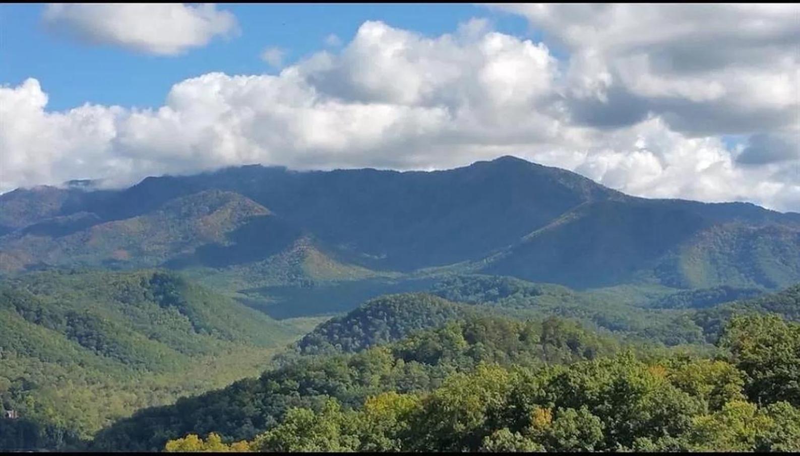 Hébergement de vacances Luxurious Condo, Pool, Fireplace, Hiking Gatlinburg